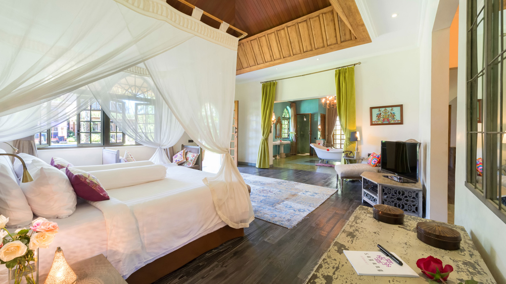 Sayang d'Amour - Sensation room